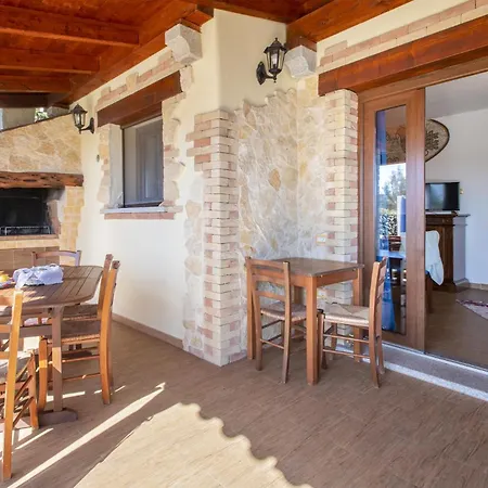 Armonia - Vista Mare, Con Piscina E Bbq By Host Hero Stintino
